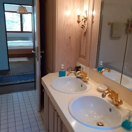 Privatunterkunft Kurz- Vermietungen In *